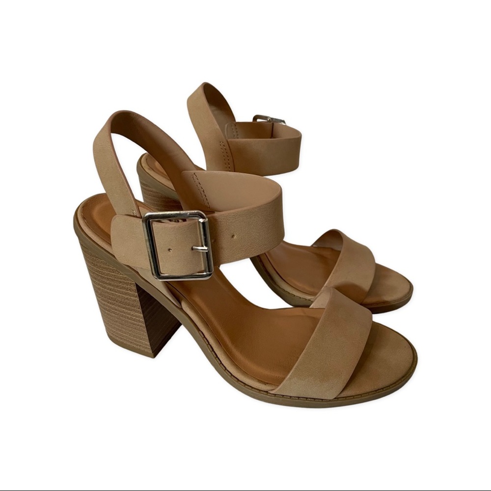 Soda Tan Chunky Heel Size 8.5